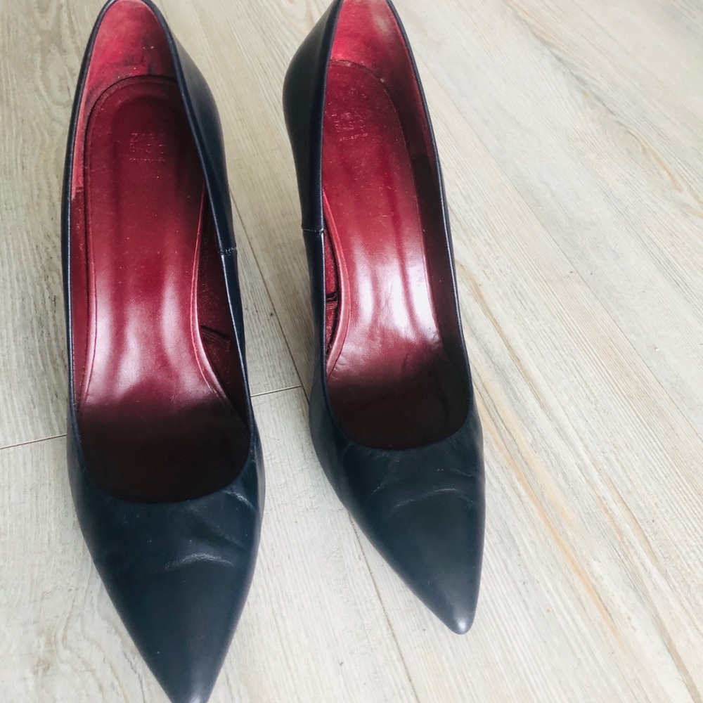Pumps - Picture 1 of 3